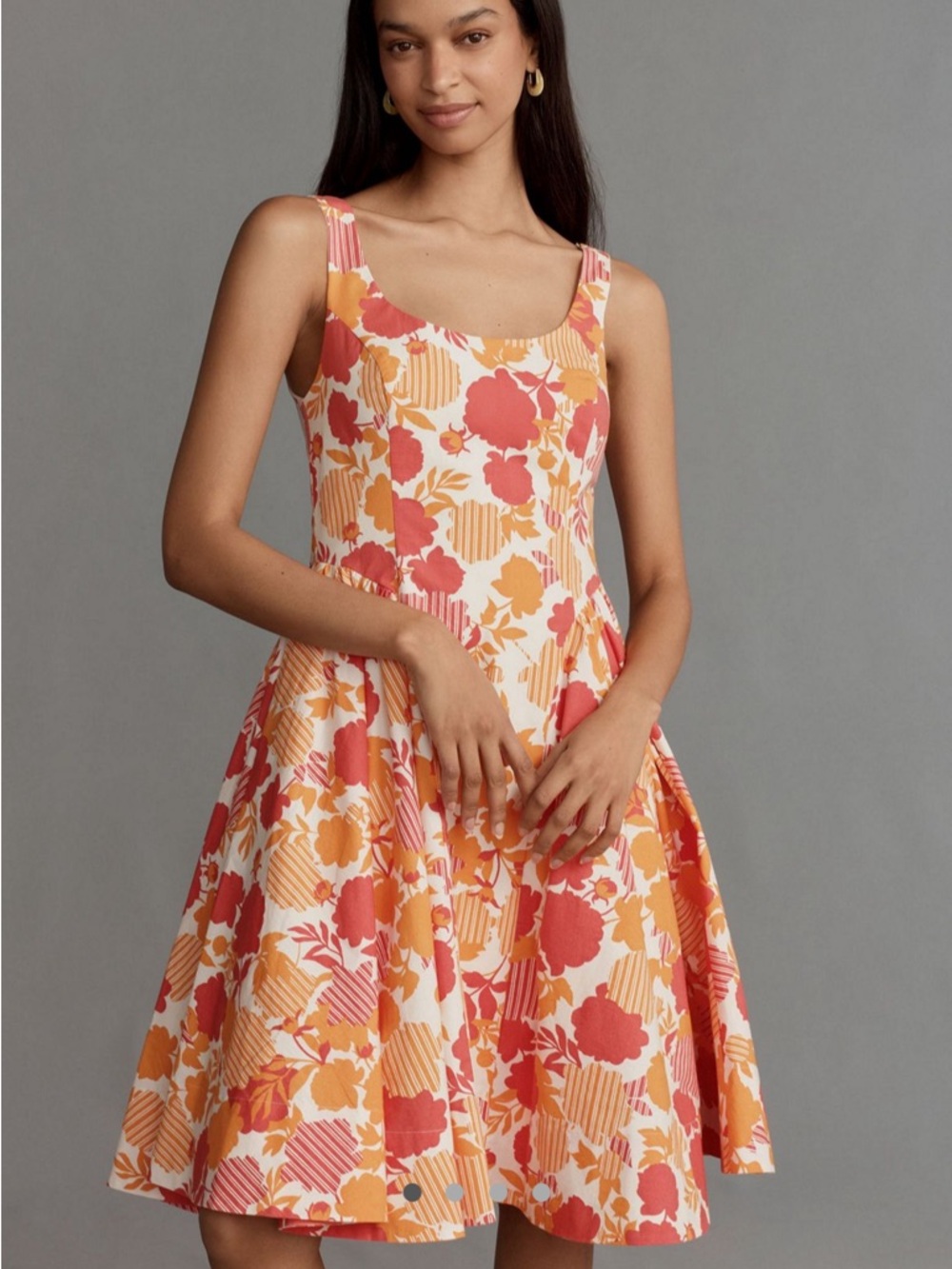 Floral Sleeveless Scoop Neck Basque-Waist Dress in Coral Red and Orange